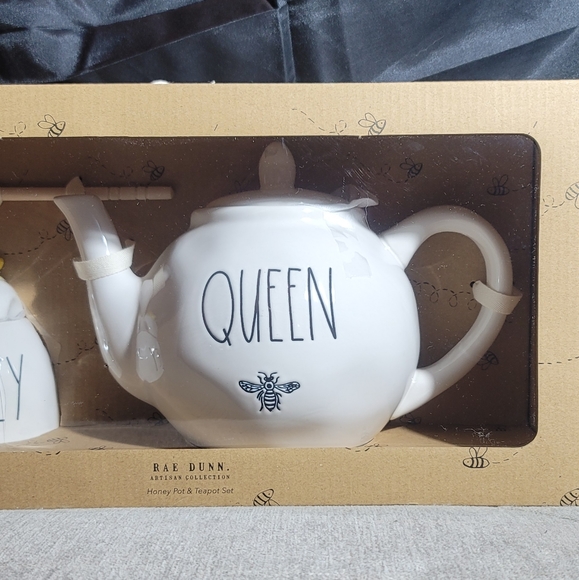 Rae Dunn Honey Pot & Teapot Set Queen bee ๐ - Picture 4 of 16